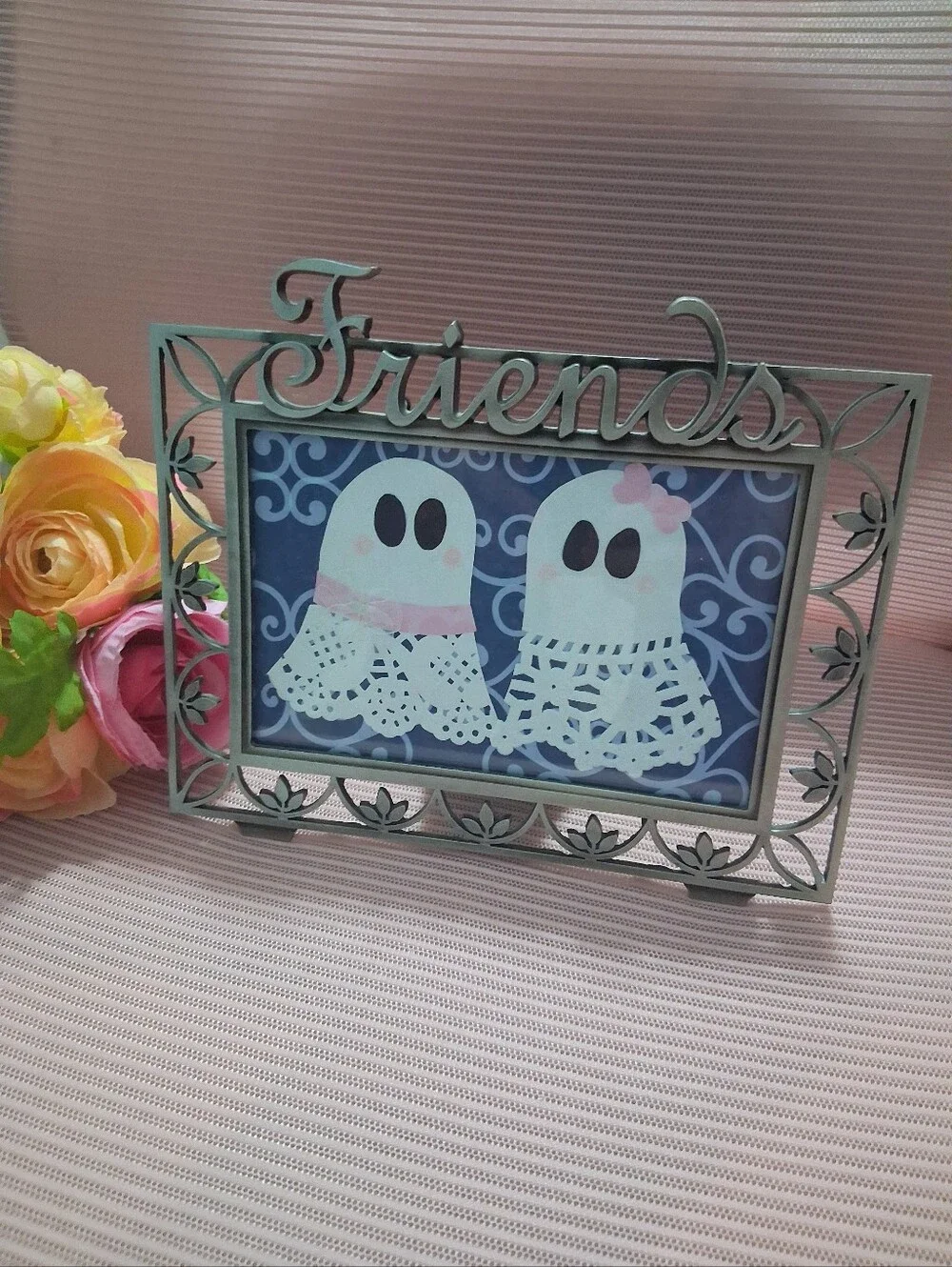 Summerween GHOUL FRIENDS Dainty Doily Paper Portrait Cute Halloween Spirits
